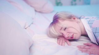 Jolie Lyon - Dickpic Makes Step-Mom Wet for Step-Son