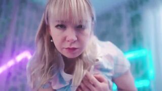 Jolie Lyon - Dickpic Makes Step-Mom Wet for Step-Son