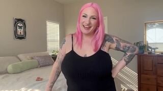 Scarlet Ellie - Mom Drains You And Four Of Your Friends POV