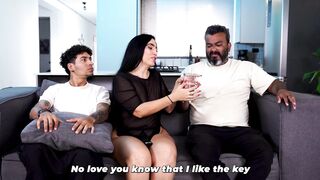 Big ass stepmom enjoys her stepson what her husband won't give her - Thiago Lopez & Sarah Black