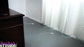 He squirts on his daughter-in-law without shame