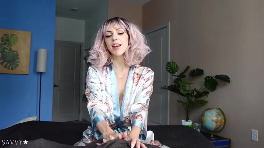 Savvy Star - Rawdogging Mommy