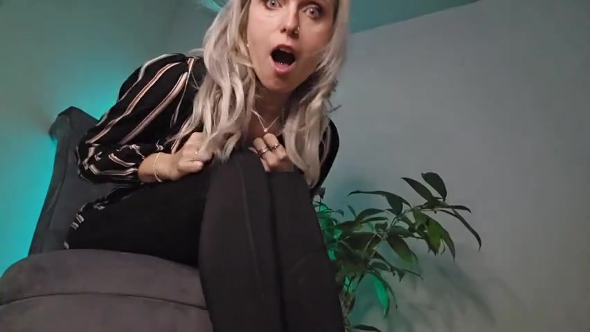 Lexi Snow - Your New Giantess Mommy