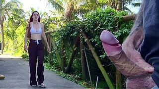 Risky handjob for a hot babe in the park!