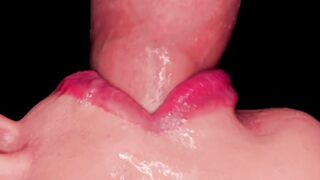 SHE LOVES SUCKING AND LICKING COCK UNTIL IT EXPLODES WITH A SPRAY OF CUM | LIPS AND TONGUE ON THE HEAD - CLOSE-UP CUM IN MOUTH WITH A HUGE BLOWJOB